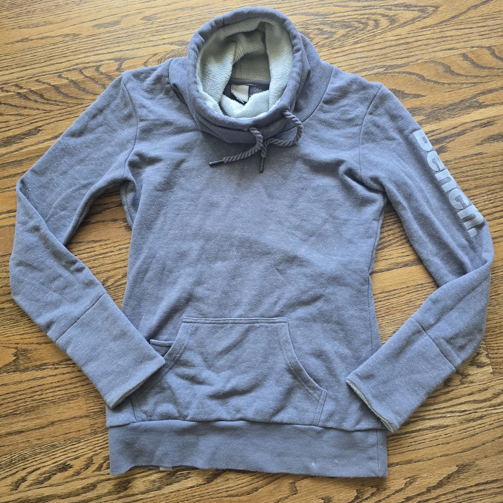 Bench Women's Gray Sweatshirt with A Gray Logo Small